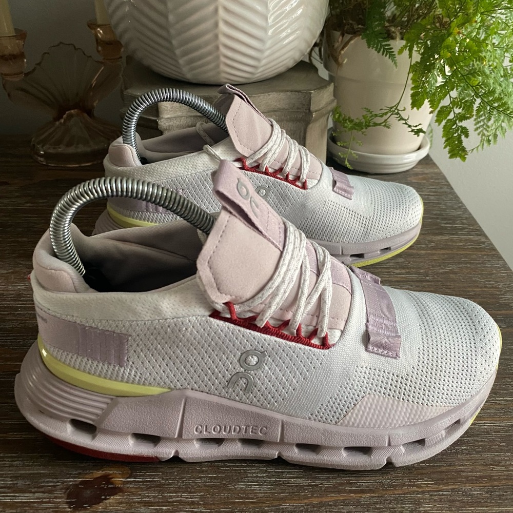On Cloud Cloudnova Running Athletic Sneakers Shoe… - image 5